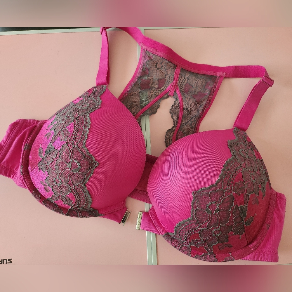 Cacique Front Closure Lace Back Boost Plunge- Fuchsia Red Size 42C - Picture 4 of 13